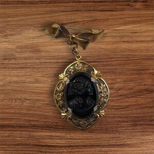 Vintage  woman CAMEO BROOCH Photo  locket Black Costume Jewelry celluloid?